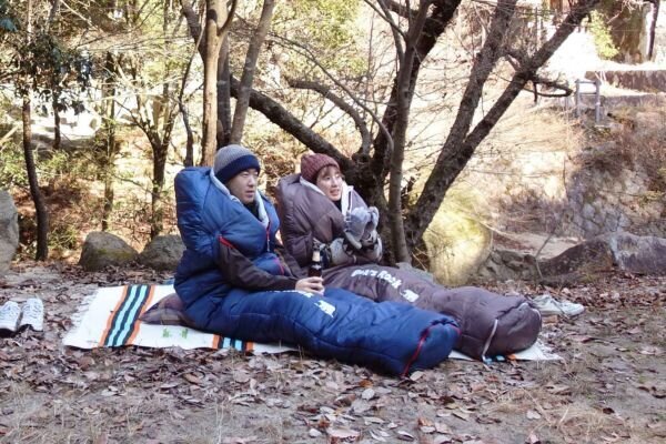 [Disaster Preparedness] Moveable while wearing it! A "Center Zipper Sleeping Bag" you want to keep in your car or disaster preparedness bag