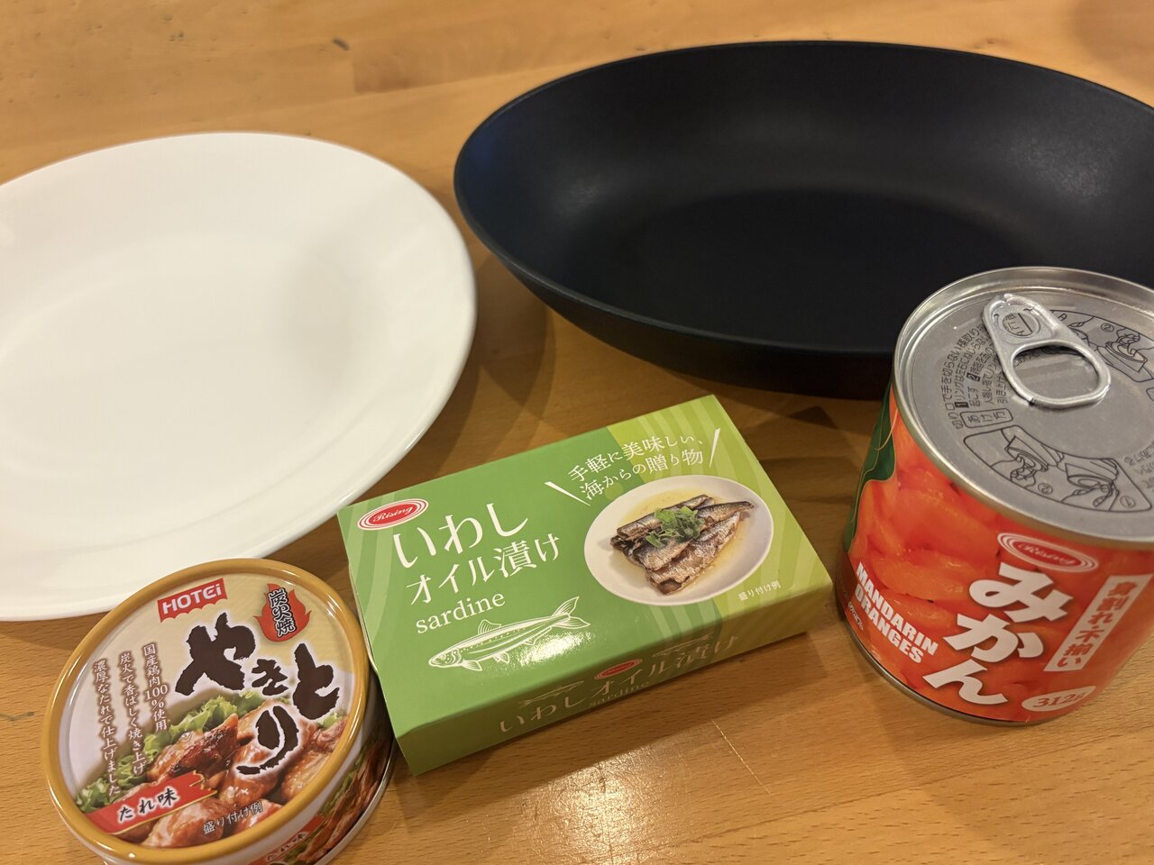 ニトリとコレールの割れにくい皿に缶詰をひっくり返してみた！非常時の食卓は変わるのか？