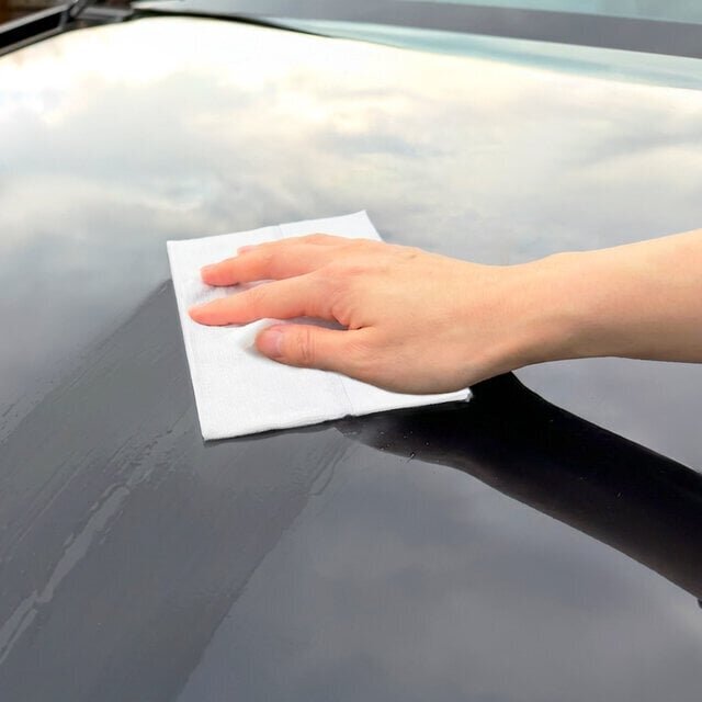 【Quick】I don't have time to wash the car! With "pure water" wet wipes, streaks and scratches don't stand out