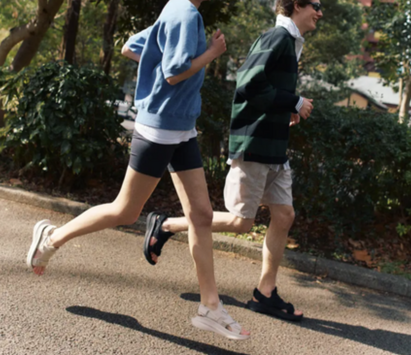 【春夏ランニング】サンダルで走れるなんて!軽快なのにしっかり地面を掴める安定感
