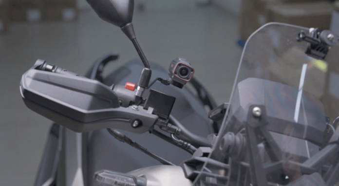 A new standard protecting riders! 4K recording dash cam equipped with wind noise & shake reduction functions.