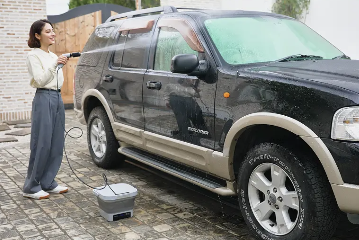 【Car Care】Eliminates stubborn wheel dirt! A cordless high-pressure washer boasting professional-grade power