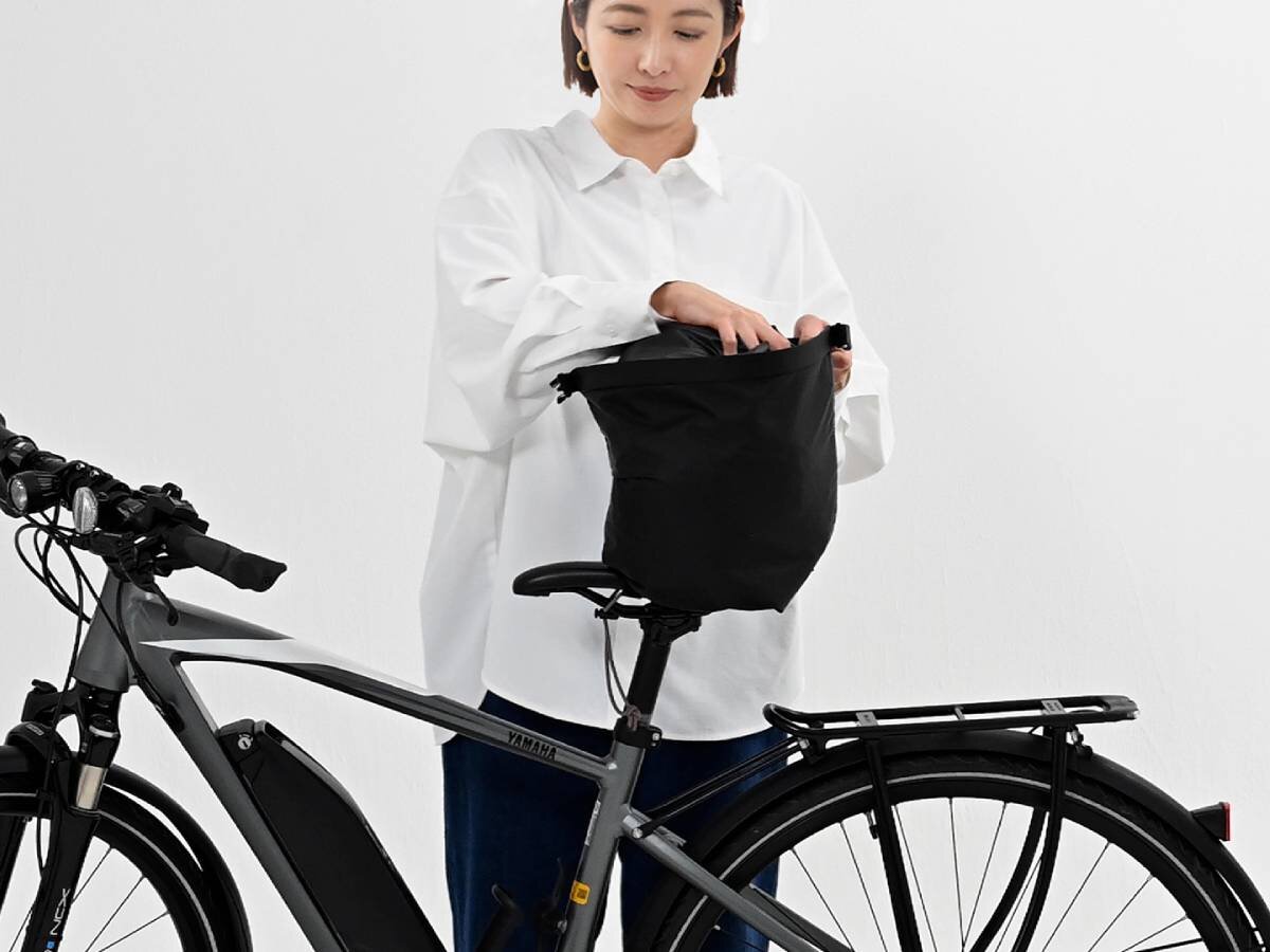【自転車】カバーは「サドルに収納」が最適解！装着時に迷わない＆汚れない特殊機構とは