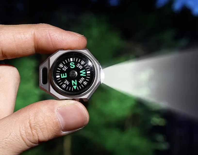 【Compass + Light】Light and direction in the palm of your hand! Made of titanium alloy, it's tough enough for outdoor use