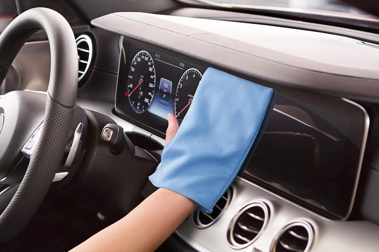【Car Interior Care】Are you leaving fingerprints & dust on the navigation? The easy-to-use miton cloth is just a gentle wipe away