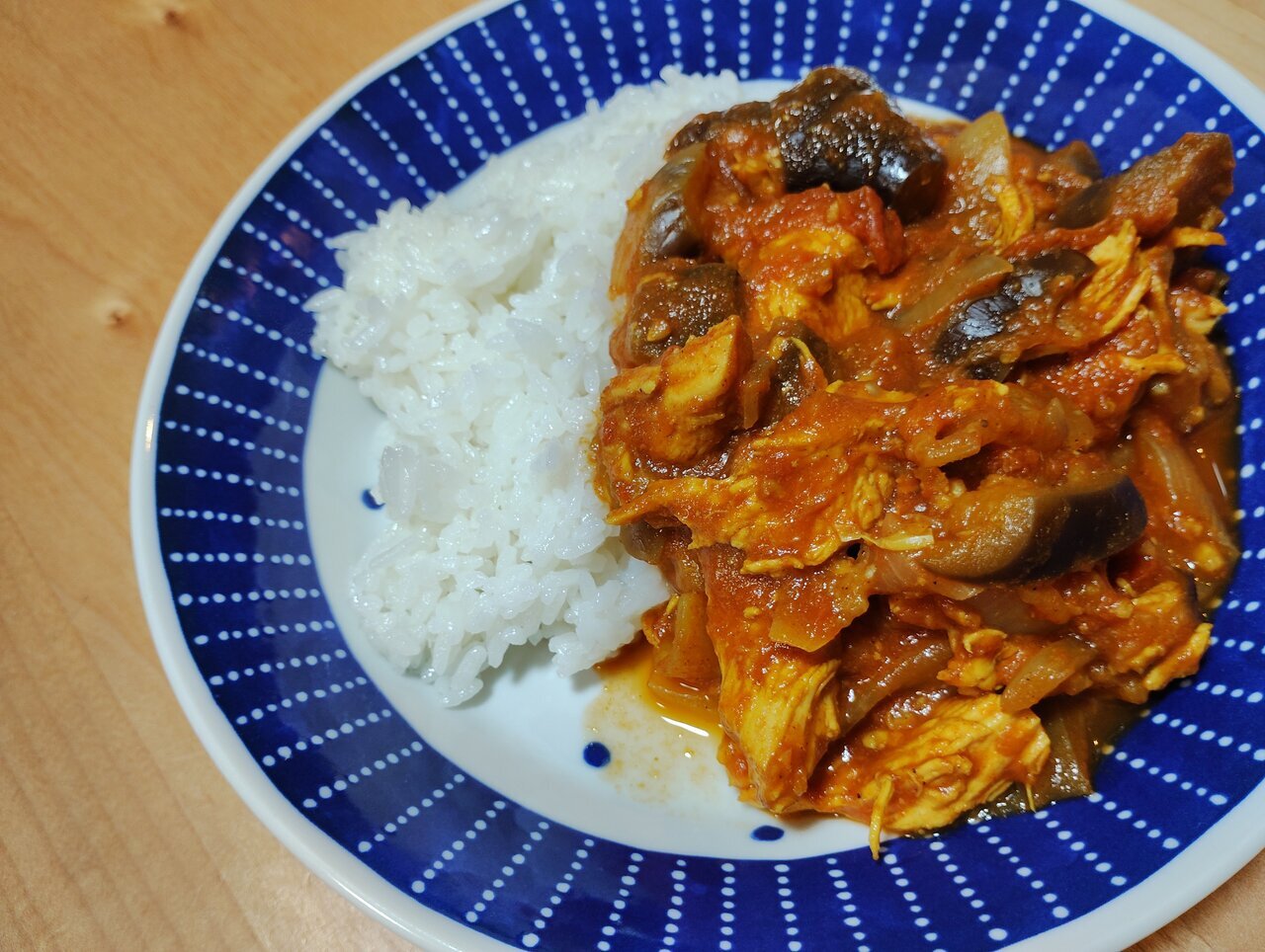 [Recreating Ryuuji’s Recipe] “No-Water Low-Calorie Chicken Breast Curry” – This dish, slow-cooked to perfection, is healthy yet incredibly satisfying!