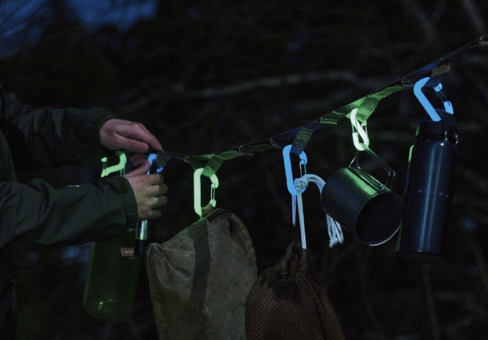 【Glow-in-the-Dark Carabiner】A 50-year-old small factory's product! It shines brightly in the dark for peace of mind
