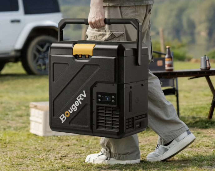 Increase your "freedom" with a portable refrigerator for car camping! Continuous operation for 39 hours with direct battery installation