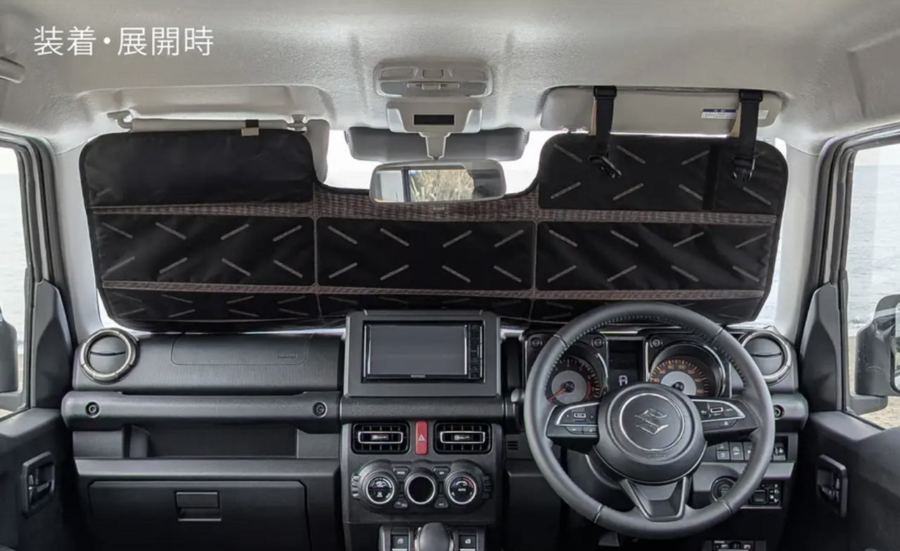 【Jimny】Quickly deploys only when in use! I didn't know a sun visor-mounted shade could be this convenient!