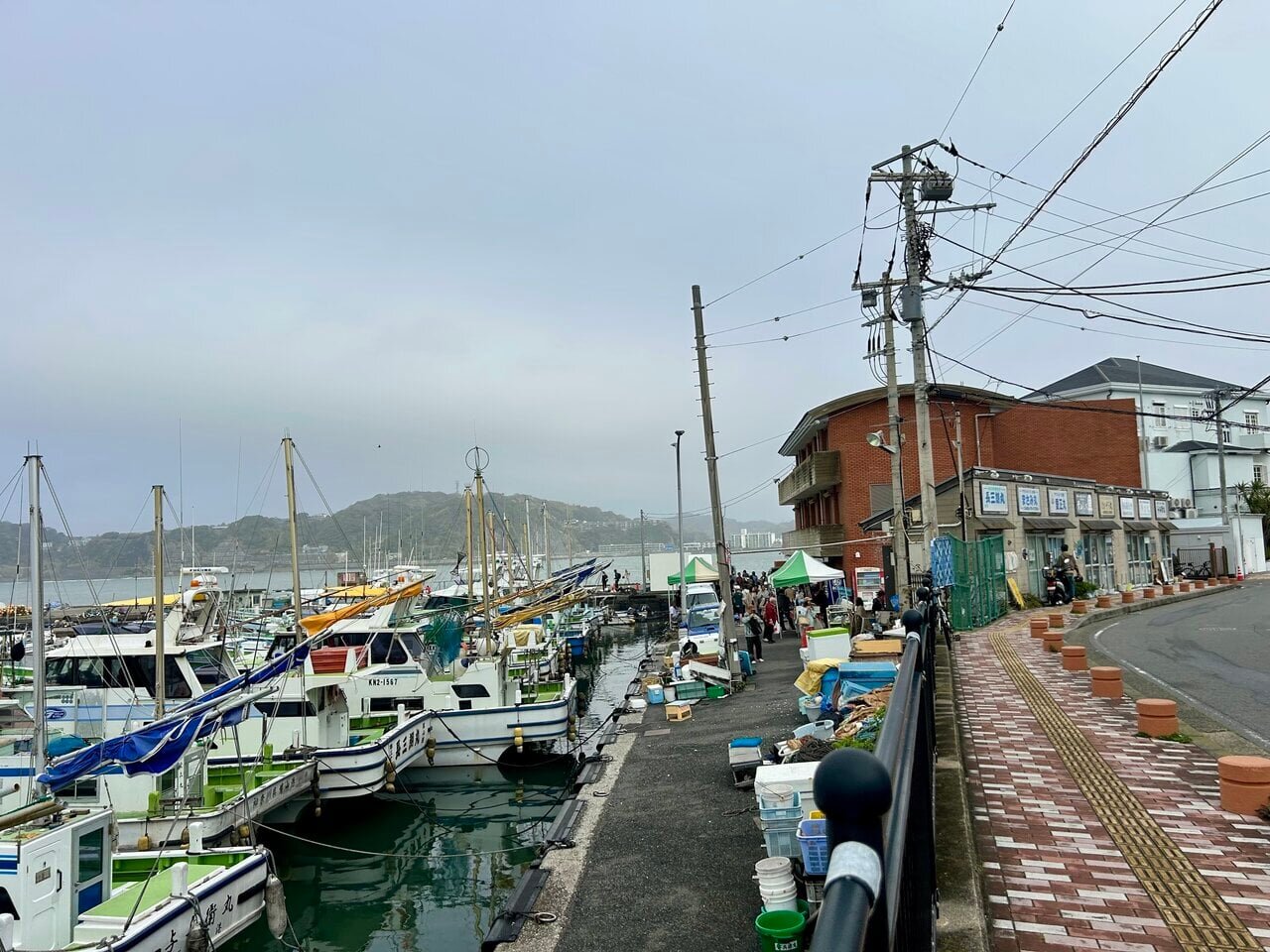 【Morning Market Tour】Sunday mornings are a seaside breakfast on the go! The lively "Hayama Market"
