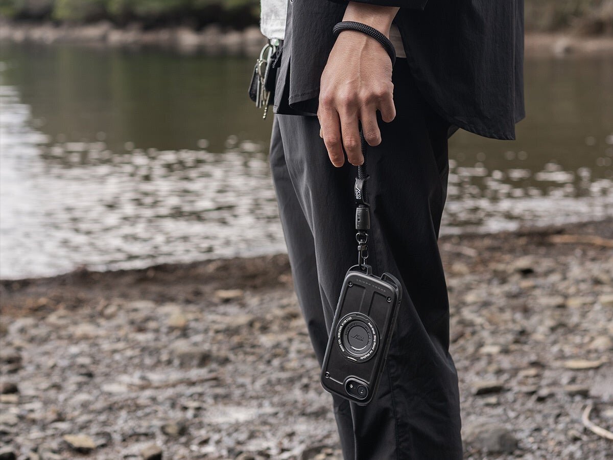 【ROOT CO. Special Order】Never drop your smartphone again! With a matte black hand strap, you can feel light