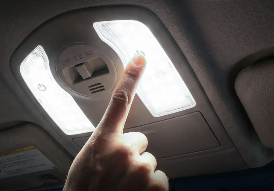 【Customization】Control 3 colors and 5 levels of light with just a fingertip! LED room lamp that fits like OEM