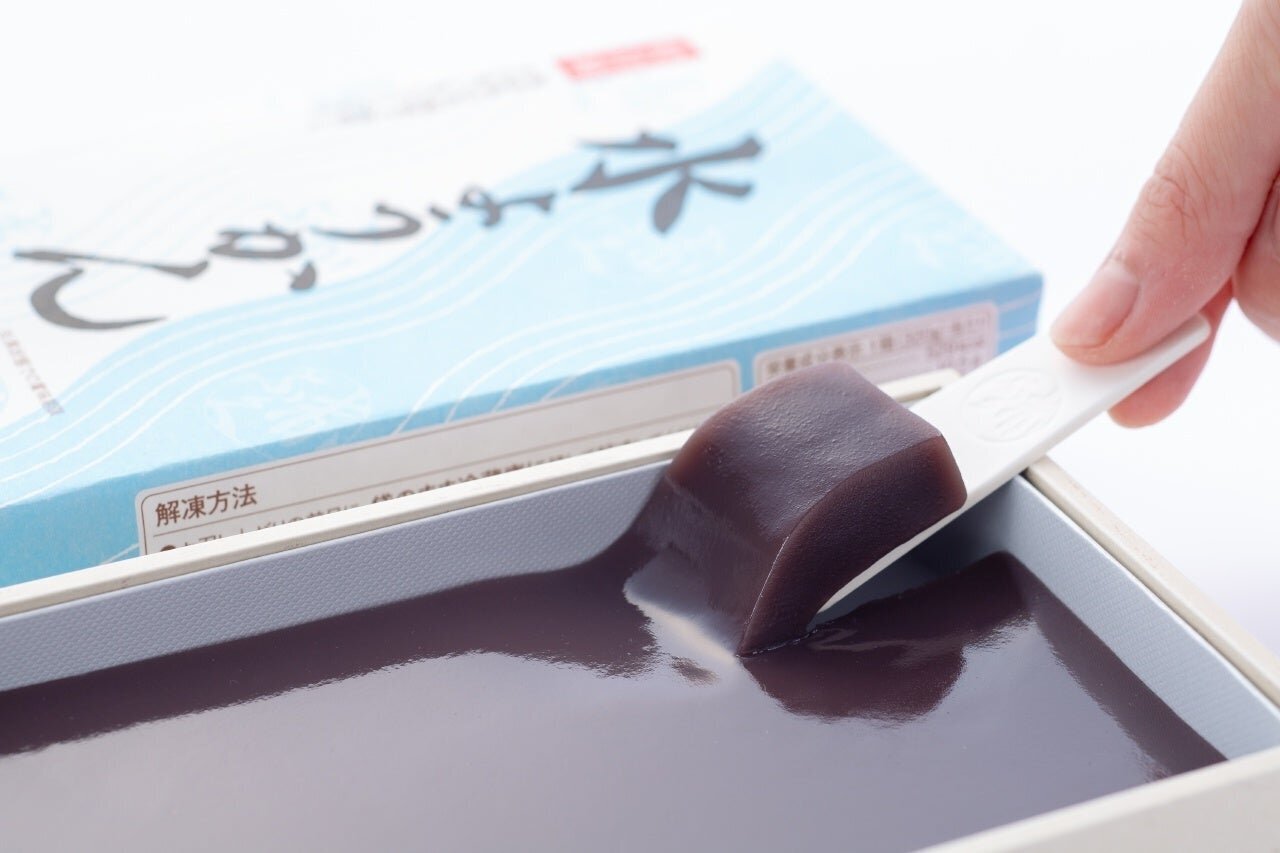 【A tasteful gift】 Limited time only! The smooth and refreshing summer delight "Akafuku Mizu Yokan" is exquisite.