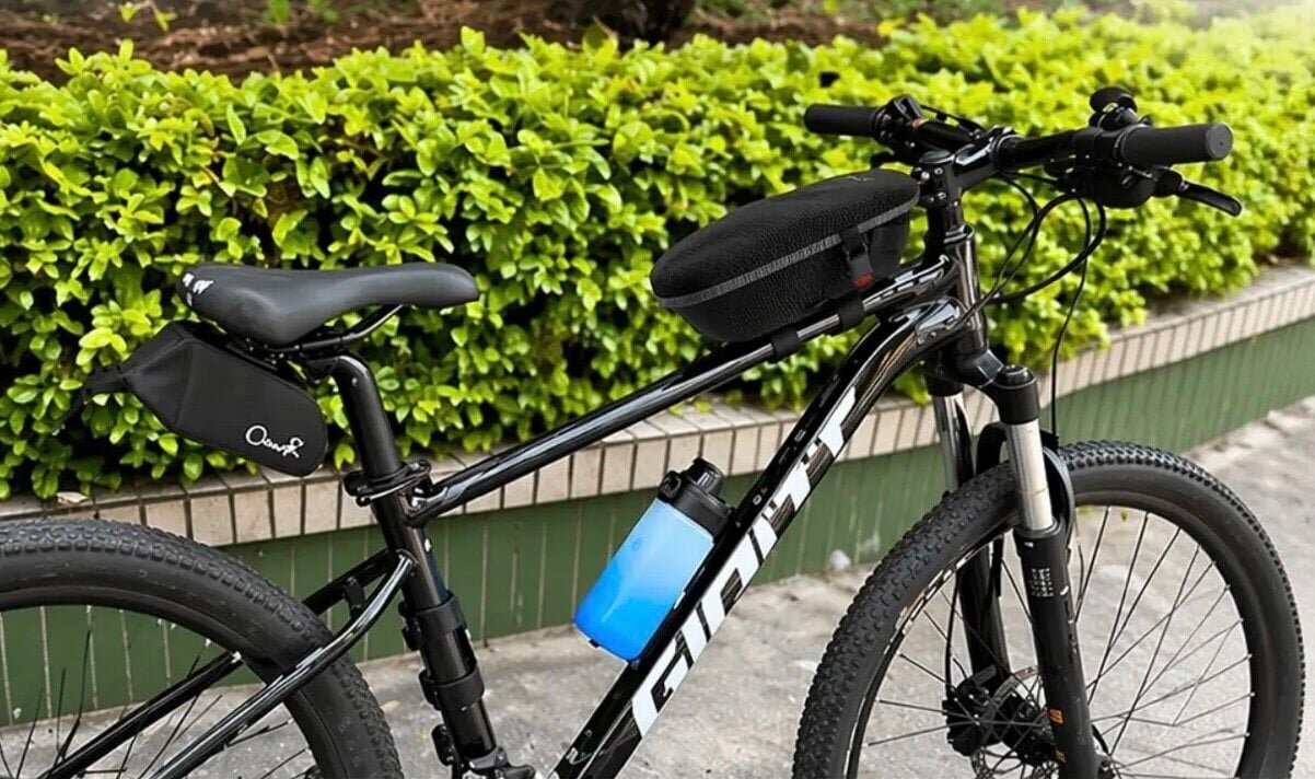 【Bicycle】Fully accommodates a smartphone and wallet! A removable top tube bag that you can carry around.