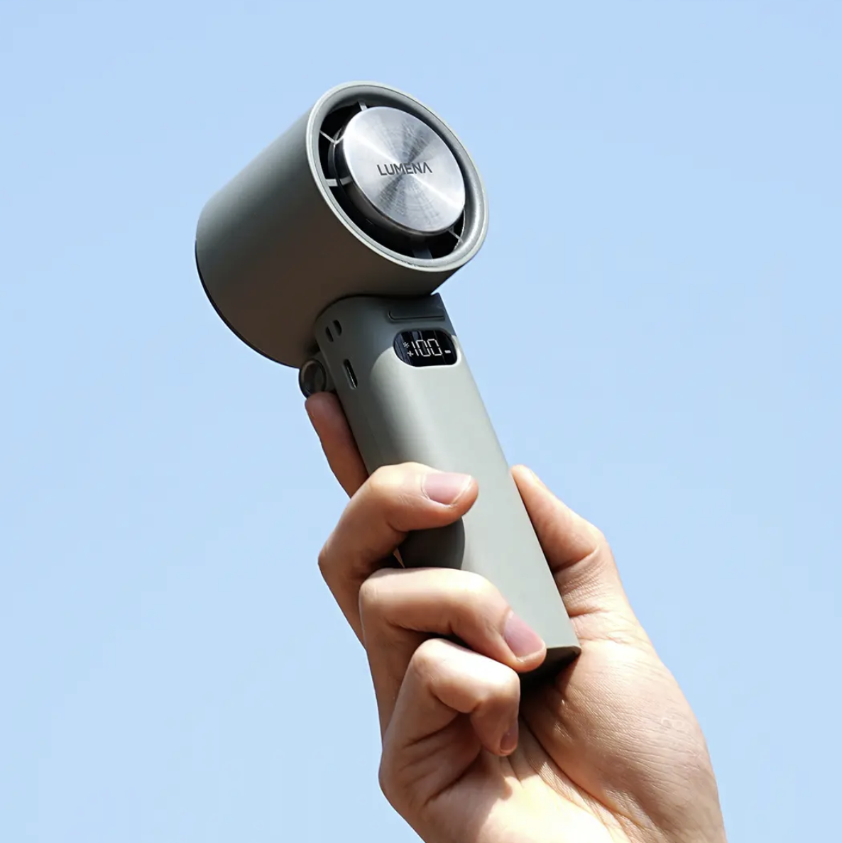 【Cooling Gadget】It's already "portable ice"! Physically avoiding the heat with a cooling plate