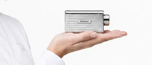 【Golf】Measure the distance between the pin and ball while sitting in the cart! Ultra-lightweight "distance measurement device" to improve your score