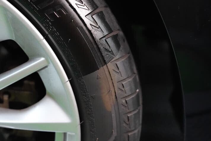 【Tire Maintenance】The next-generation paste revives your "pitch-black tires"! Can be applied before washing for maximum efficiency