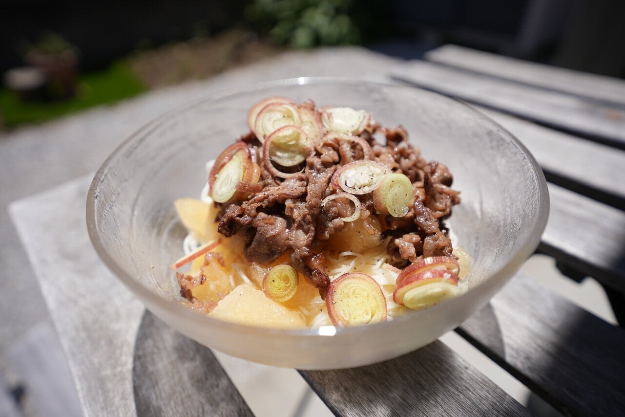 【Maruetsu Recipe】I tried making my favorite supermarket's "Beef ShariShari Cold Noodle-style Somen," and it seems to be becoming a personal staple