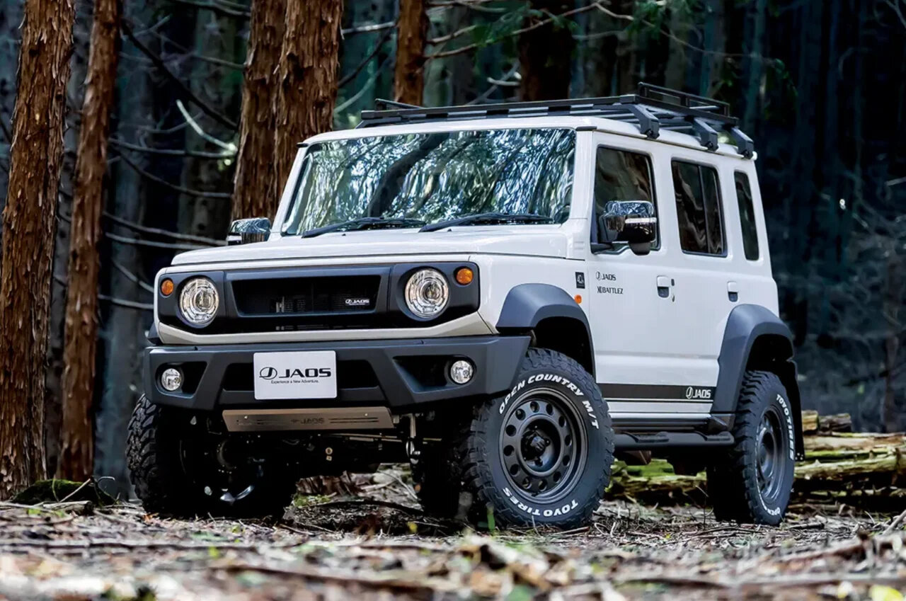 [Custom] Fully showcasing the characteristics of a 4WD! Mastering off-road style with Fender Garnish & Side Step.