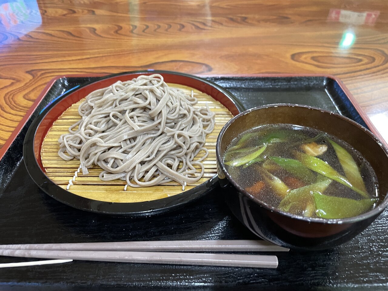 【Onsen Cafeteria】After enjoying stream fishing camping in Doshi Village, Yamanashi Prefecture, "Doshi River Onsen Benibana no Yu" duck seiro soba