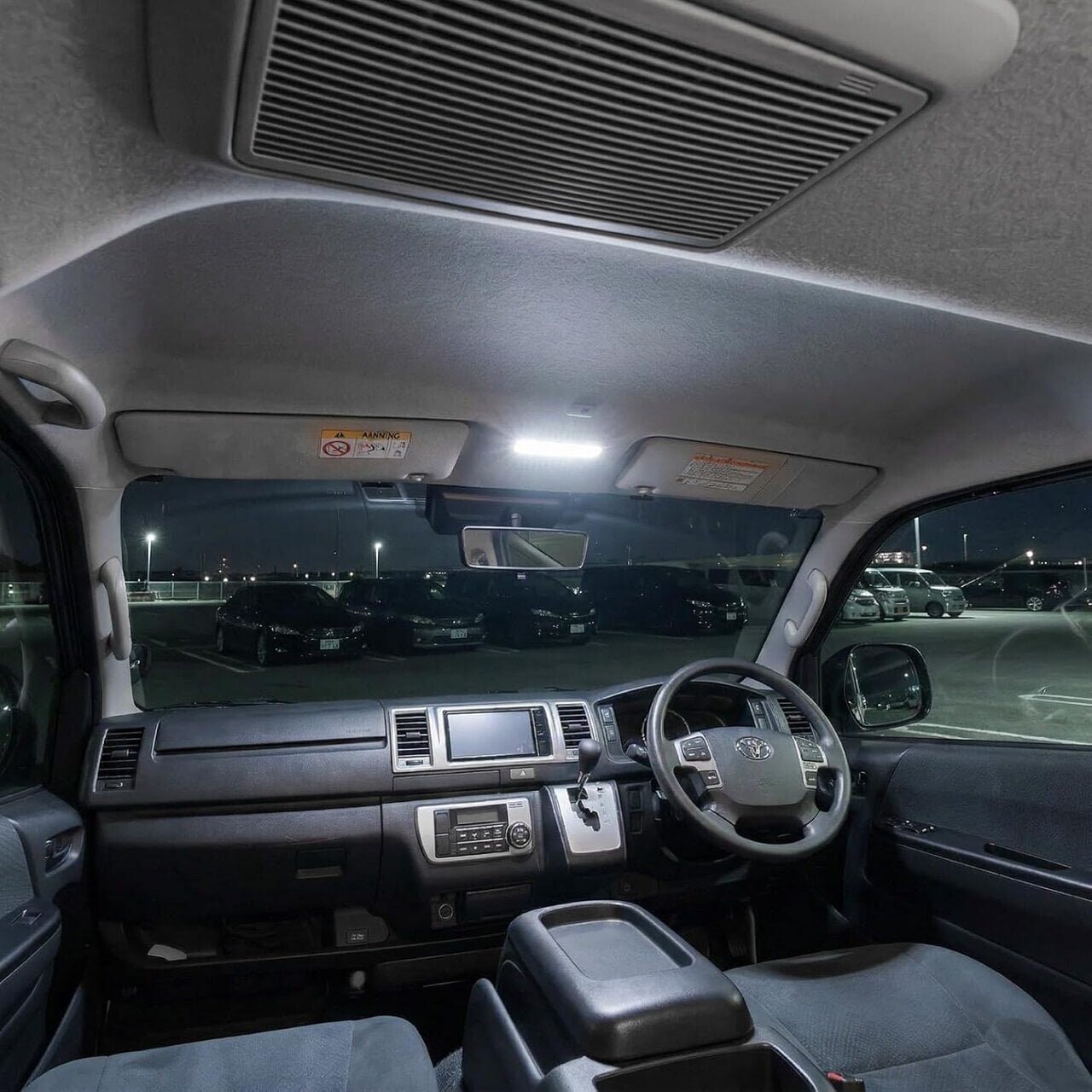 【Hiace 200 Series】Self DIY on Holidays! A touch LED room lamp that can switch between 3 colors and 5 brightness levels