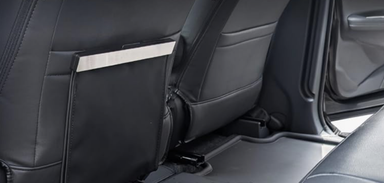 When matched with the interior color, it feels just like "genuine"! With the seat back trash bin, there’s plenty of legroom