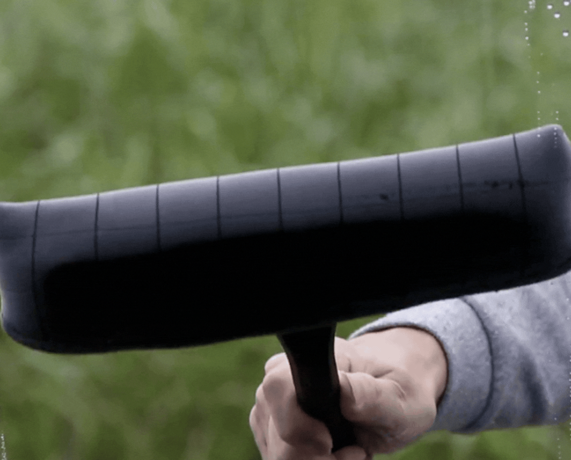 【Summer Car Care】Surprising Transparency! I will eliminate streaks with the "Carbon Sweeper"