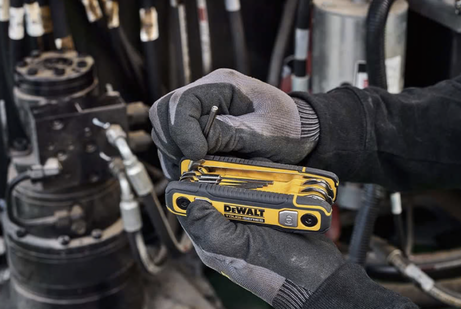 【Tool】Perfect for maintaining your car! The hex wrench set from "DeWalt" integrates 8 functions, a smart choice