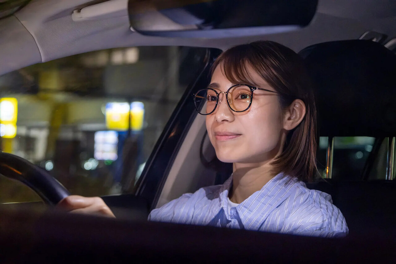 LED時代の夜ドライブに！眩しさだけを抑えてくっきり見える最新ナイトグラス