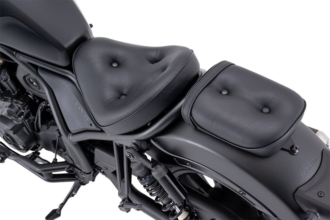 [Motorcycle Trip for Two] Fluffier than a sofa! A super thick tandem seat reminiscent of the '90s