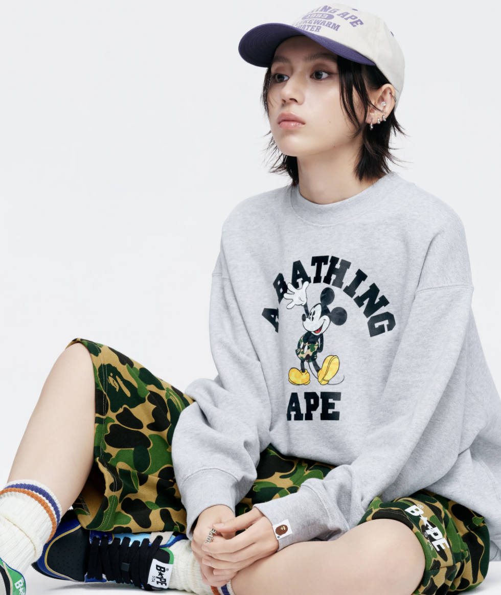 Mickey and Donald bring the "BAPE" style street look! A nostalgic collaboration collection