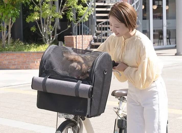 【Traveling with My Dog】Fits perfectly in a bicycle basket! Can also be installed in a car - the "2way" drive pod