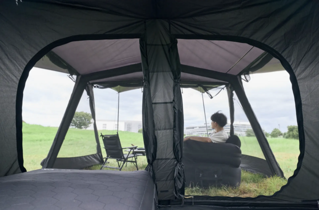 Spacious during the day, and "living room + bedroom" in two rooms at night! The compatibility of the large air tent and the inner tent is superb.
