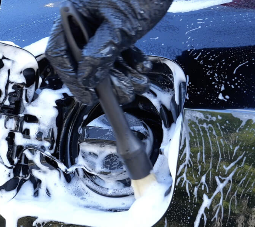 [Car Care] Almost like a professional!? Using the "3 brush" sets according to bristle type from interior to undercarriage.