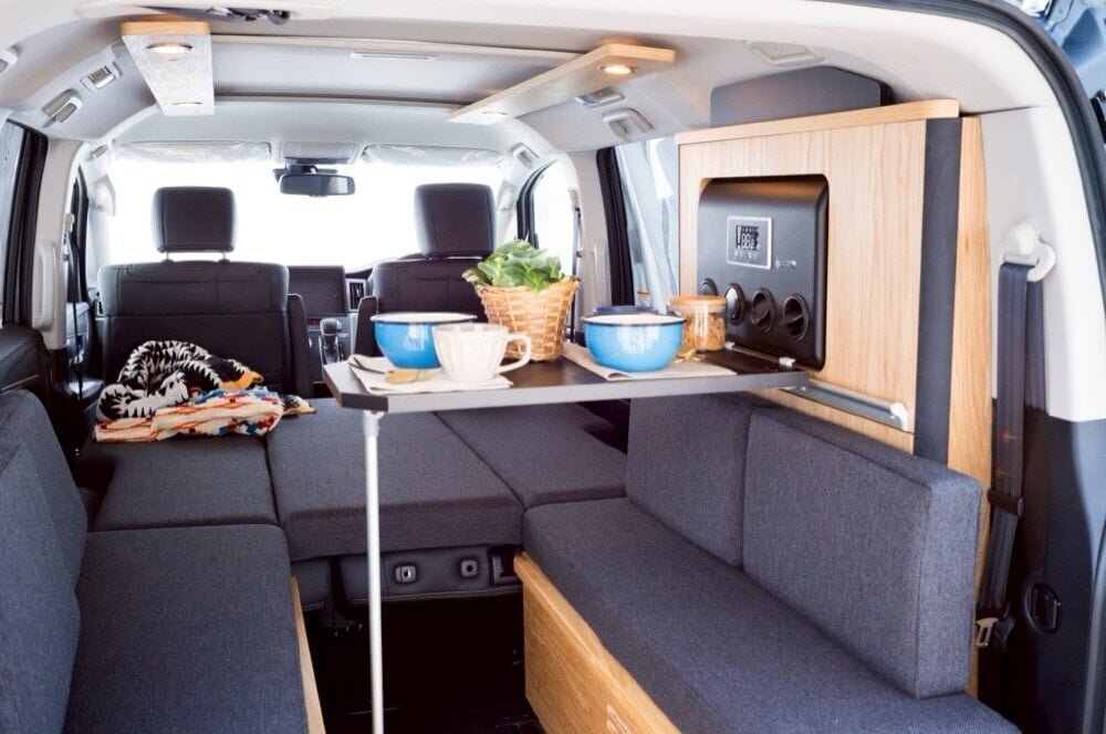 【Camper Van】A "moving house" for about 6 million yen! The new "Delica D:5" comes with a full flat bed