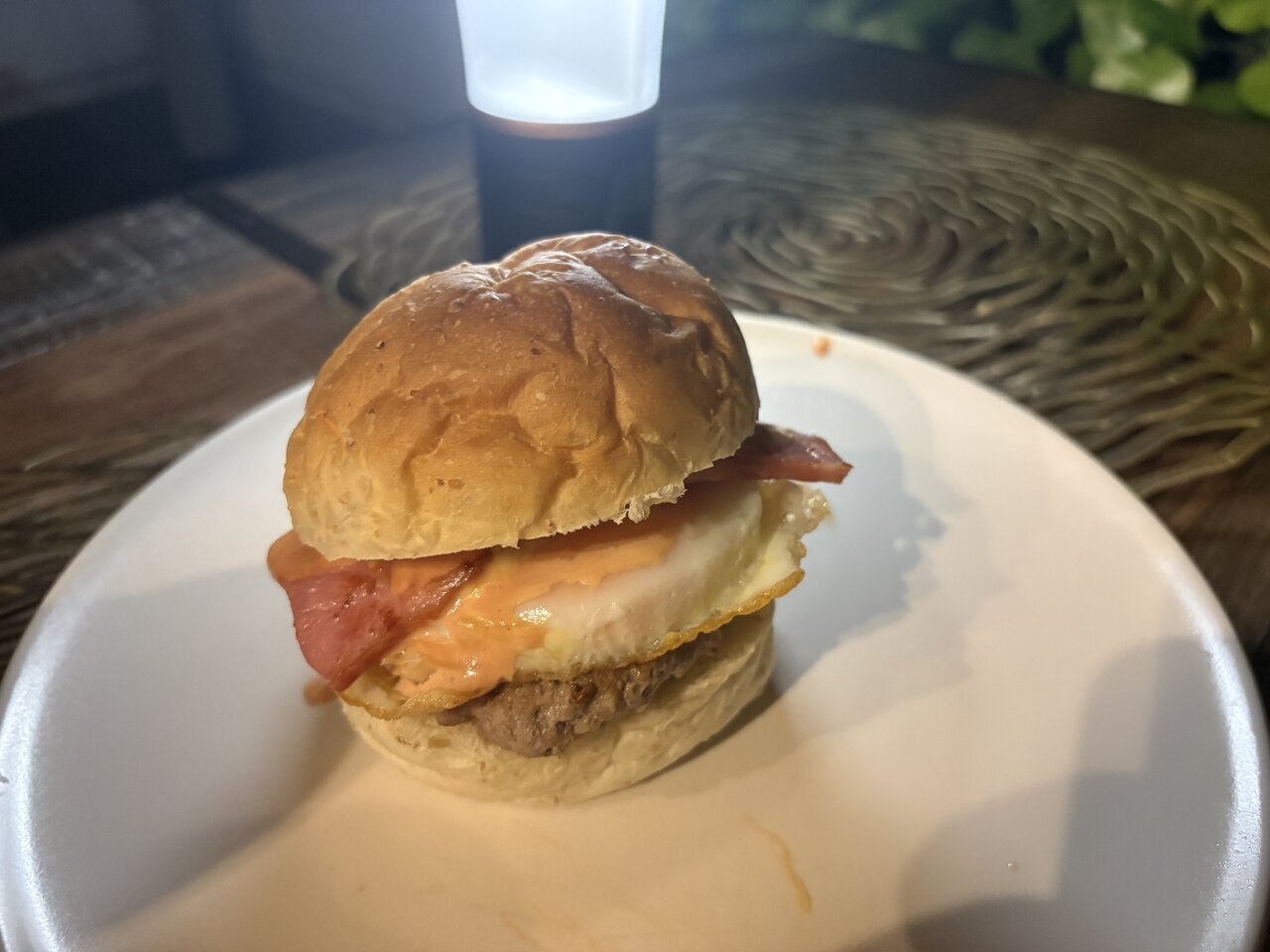 自作で月見バーガー再現！ベランダでお月見しながら食べたら最高だった