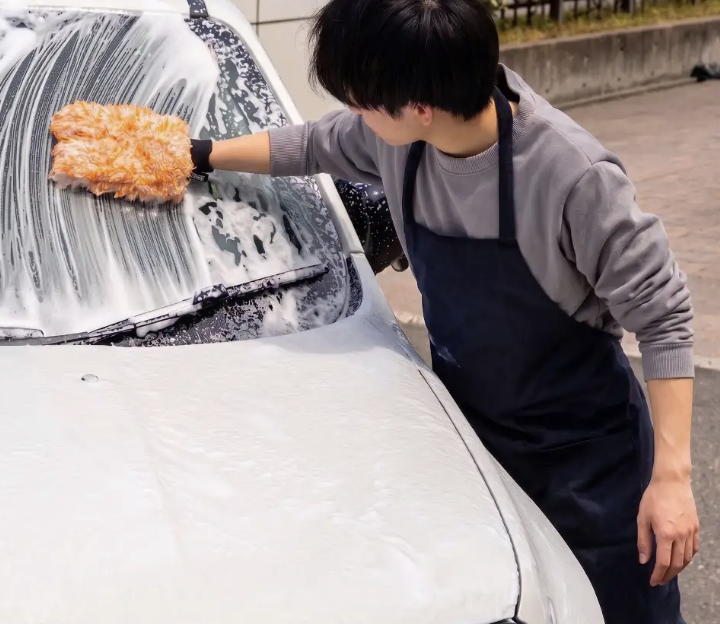 【Komeri】In the self-wash car scene! The ultra-soft microfiber apron you can buy for under 2000 yen is the best