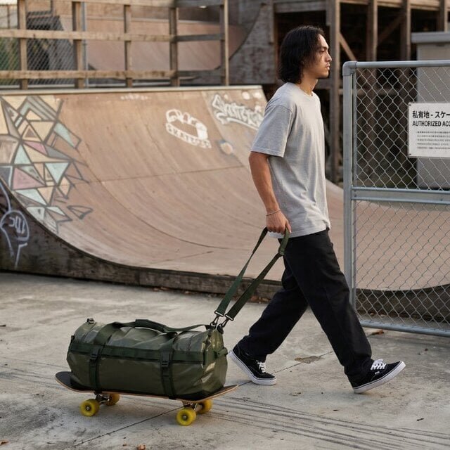 【4in1】A large-capacity gear bag that can be used as a carry bag that can transport a skateboard on its frame!?