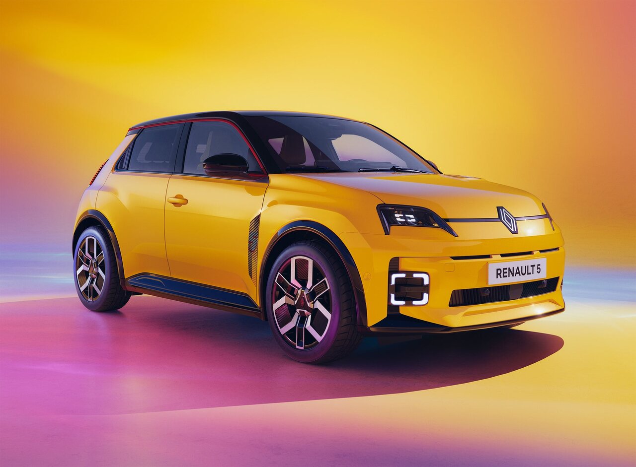 【11月19日発売】ルノー初の日本導入EV！新型「ルノー5 Eテック・エレクトリック」とは