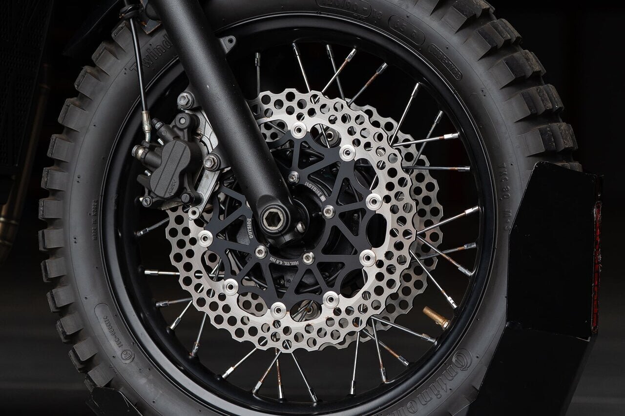 【Motorcycle】The footwork has undergone a dramatic change! 5 types of brake discs that enhance braking performance & looks