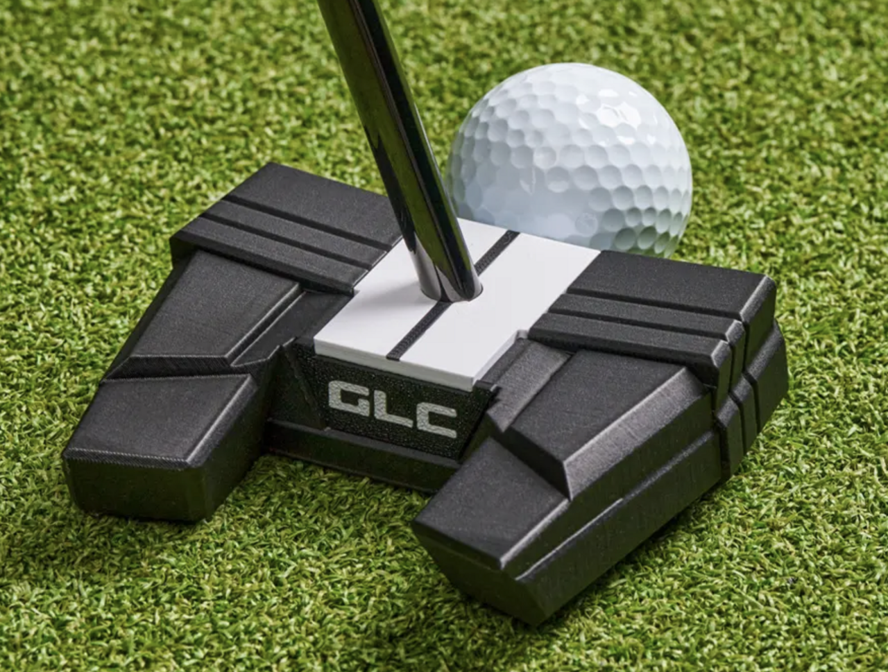 【Putter】 About 90% of the head weight distributed to the sides! Designed with consideration for off-center hits with zero torque