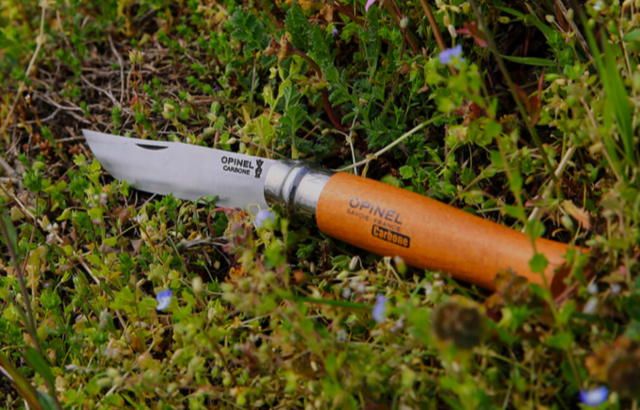 キャンプで重宝する狩猟ナイフ５選 初心者でも手軽に扱える Maduro Online マデュロオンライン