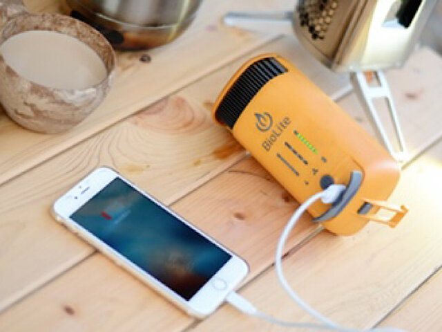 焚き火の熱で発電できる バイオライト キャンプストーブ2 Plus Maduroセレクション 10月もキャンプ Maduro Online マデュロオンライン