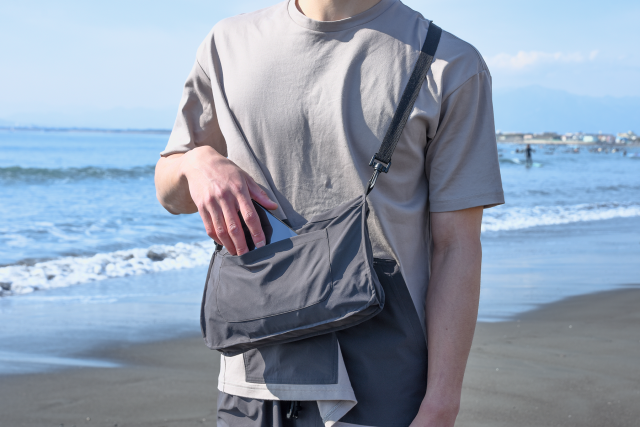 釣りやキャンプにこれ一枚 トランスフォームする野外用ポンチョは大雨もへっちゃらだ Maduro Online マデュロオンライン