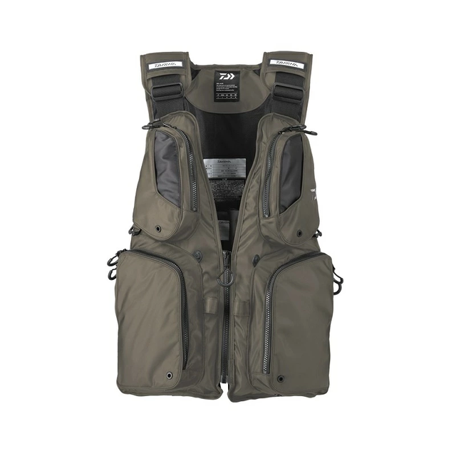 ダイワの フローティングベスト を用意して家族みんなで磯釣りに行こう Maduro Online マデュロオンライン
