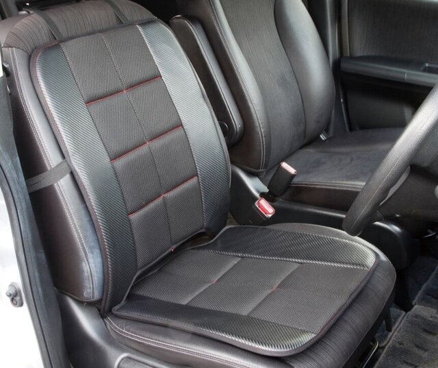 カー用品 あると便利な コメリの座面クッション 傘ホルダー ほか 人気記事プレーバック Maduro Online マデュロオンライン