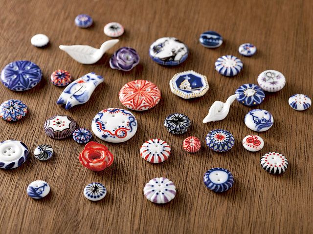 天草陶石の磁器ボタン 天草ボタン ーこの白に 出会えたから Sotokoto Online ソトコトオンライン 未来をつくるsdgsマガジン 天草陶石の磁器ボタン 天草ボタン ーこの白に 出会えたから Sotokoto Online ソトコトオンライン 未来をつくるsdgsマガジン