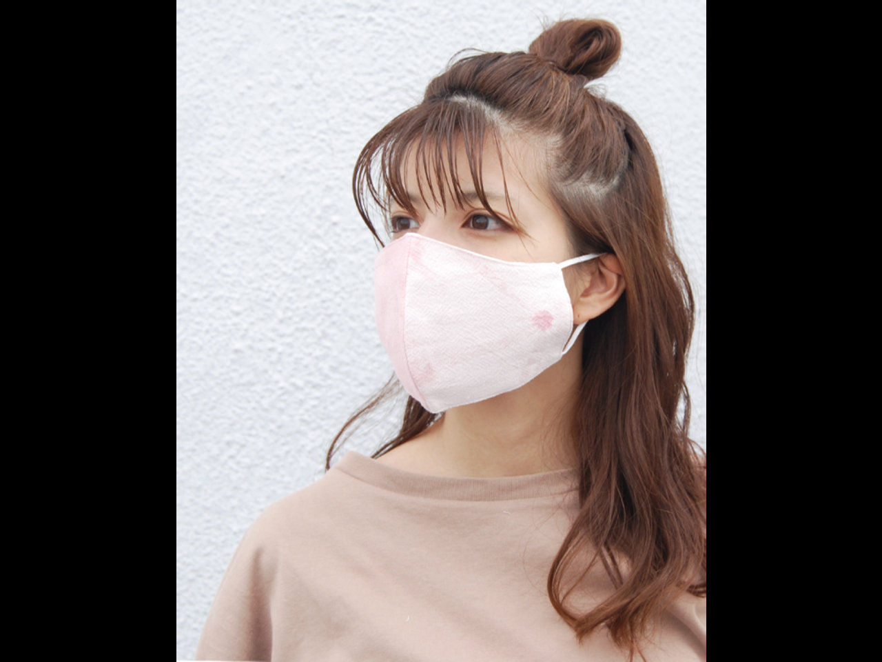 1枚770円。エスニックファッションブランド「tesoro」から新デザインが数量限定発売。