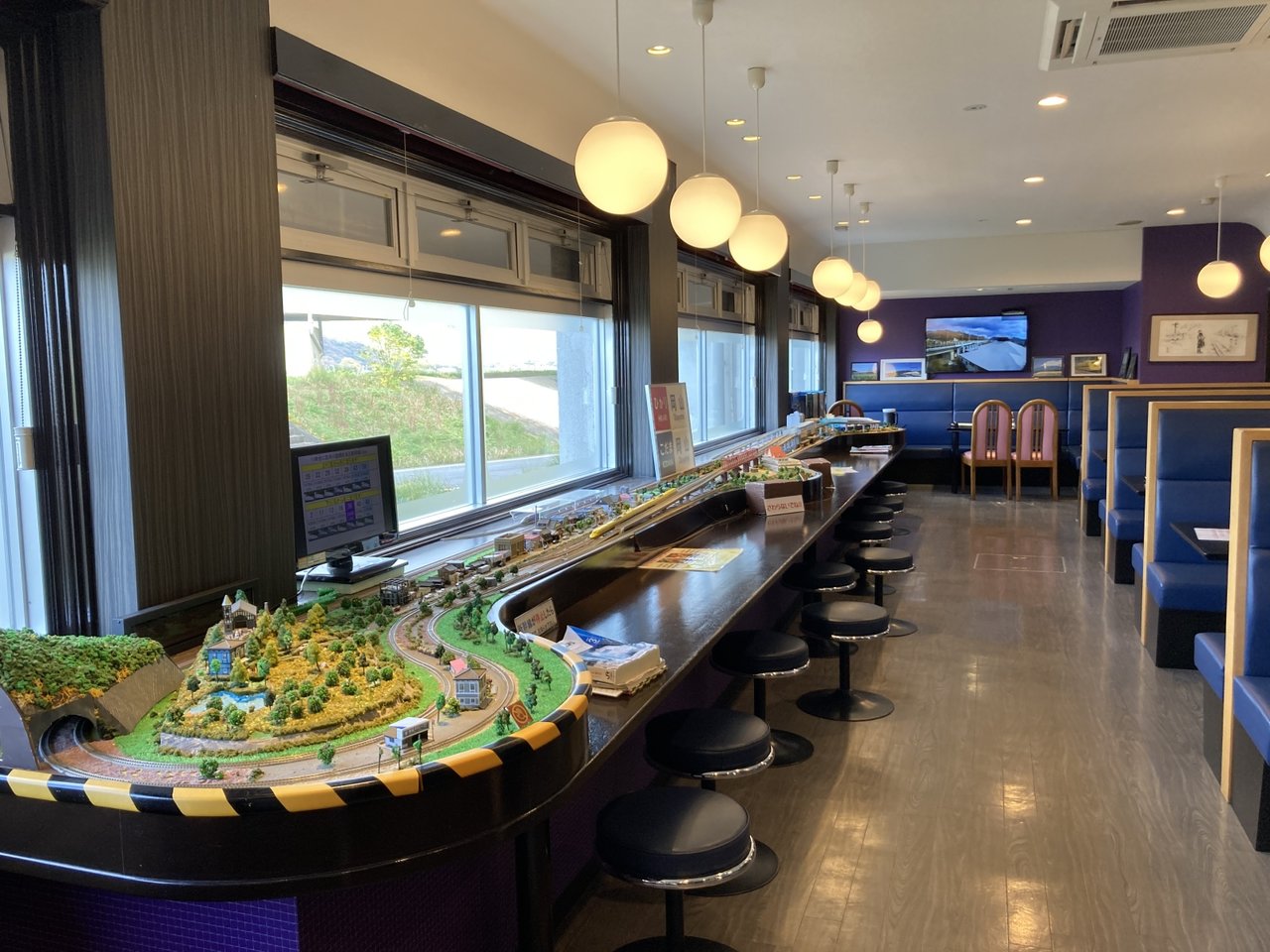 今はなき新幹線食堂車を再現したサービスエリアのレストラン 新幹線を眺めながらの食事は大興奮 Sotokoto Online ソトコトオンライン 未来をつくるsdgsマガジン