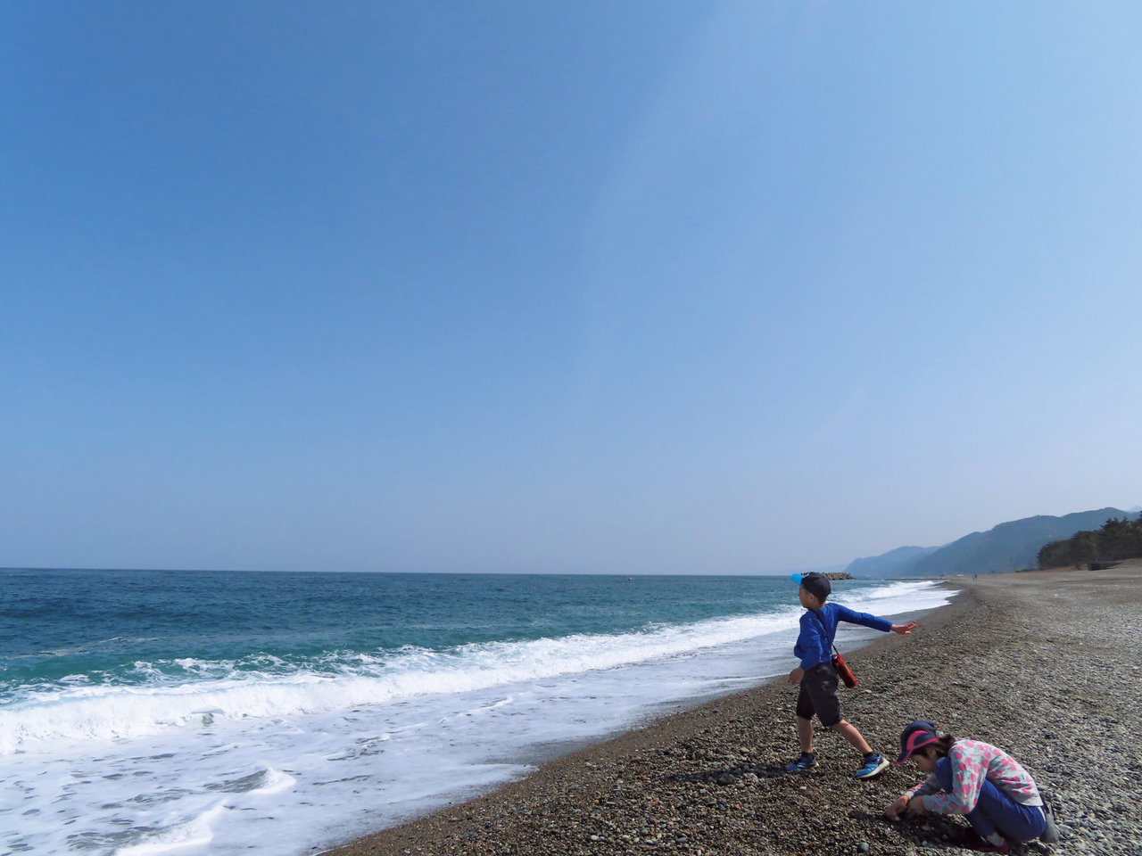 富山県・朝日町　地球とつながる遊び、ヒスイ探し。